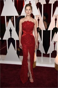 ROSAMUND PIKE IN GIVENCHY COUTURE