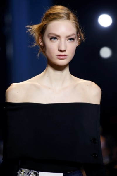 Peter Philips, direttore creativo make up di Dior, ha creato ben due look Haute Couture.