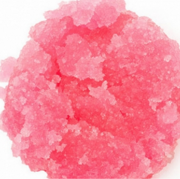 Lush Labbracadabra Labbrasivo: dolcissimo scrub all'olio di rosa, al sapore di caramella alla fragola e vivacemente rosa. €7,95.
