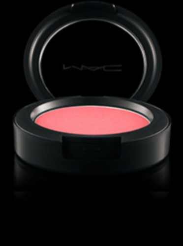 Pro Longer Blush di MAC è un blush in polvere dalla texture leggerissima. Dona un tocco di colore alle guance a lunga tenuta. (26.00€).