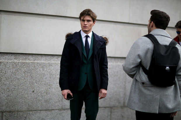 Street Style da Londra: look bravo ragazzo per questo giovane gentleman.