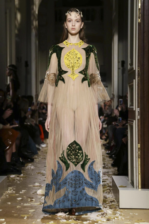 Valentino, Fashion Show, Couture Collection Spring Summer 2016 in Paris