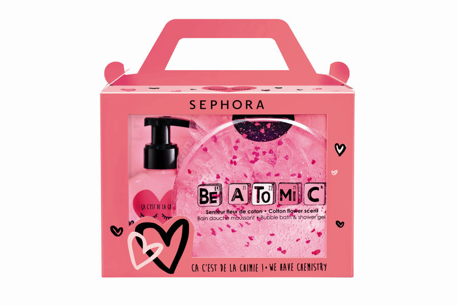 L'esclusivo Love Box di Sephora per bagni romantici. Bagno-Doccia schiuma (260ml) + Crema Detergente mani (250ml) + spugna detergente, il tutto racchiuso in un adorabile kit. (15.90€)