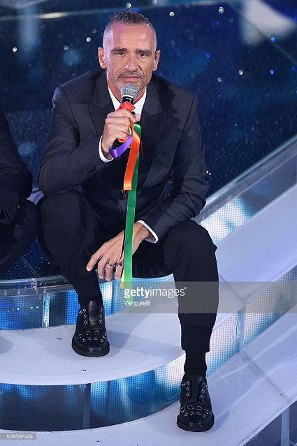 Eros Ramazzotti con scarpe Giuseppe Zanotti Design durante la puntata del 66° Festival di Sanremo