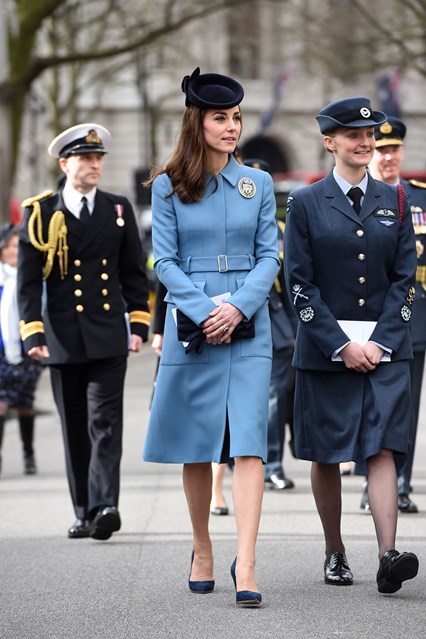La Duchessa di Cambridge in Alexander McQueen e cappello Lock & Co., London