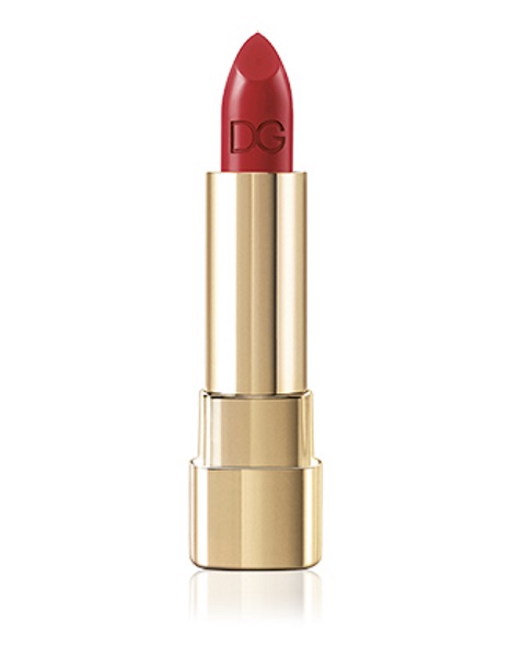 Il rossetto classico Dolce&Gabbana Classic Cream lipstick dona un colore intenso a lunga tenuta e un’idratazione profonda, per labbra seducenti.  Colorazione n620-Devil